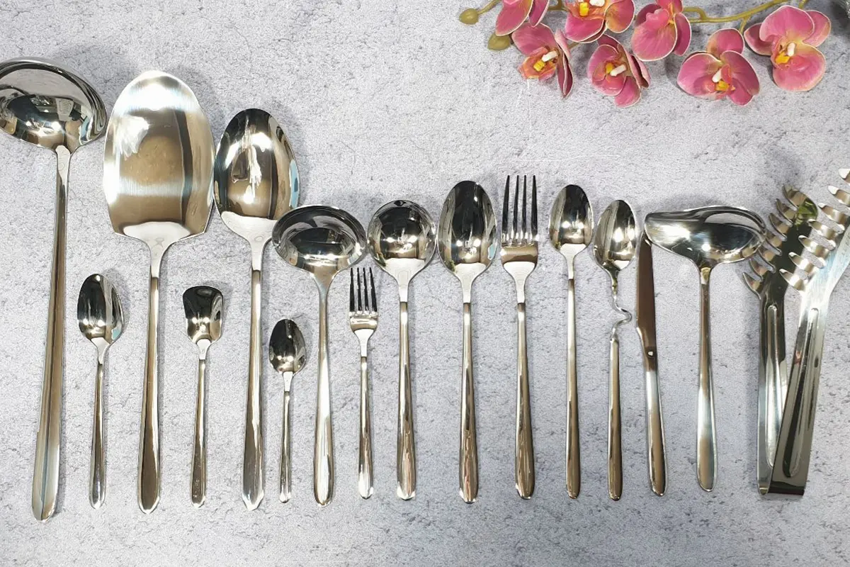 قاشق چنگال برای استفاده روزمره